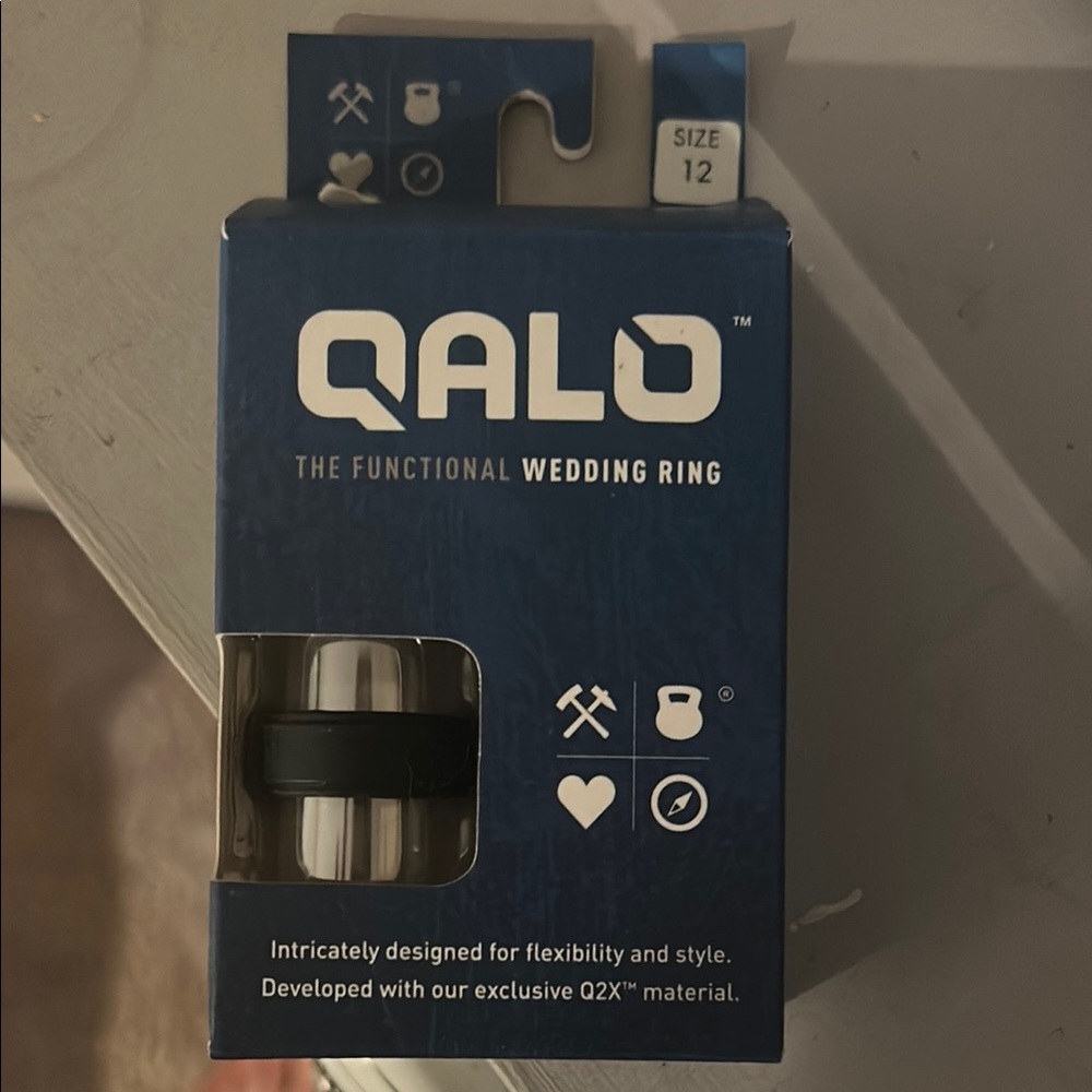 QALO Black Wedding Ring